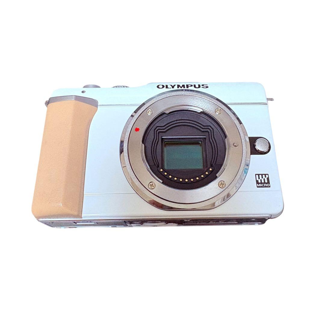 美品　付属品充実 OLYMPUS PEN E-PL1　ミラーレスカメラ　白