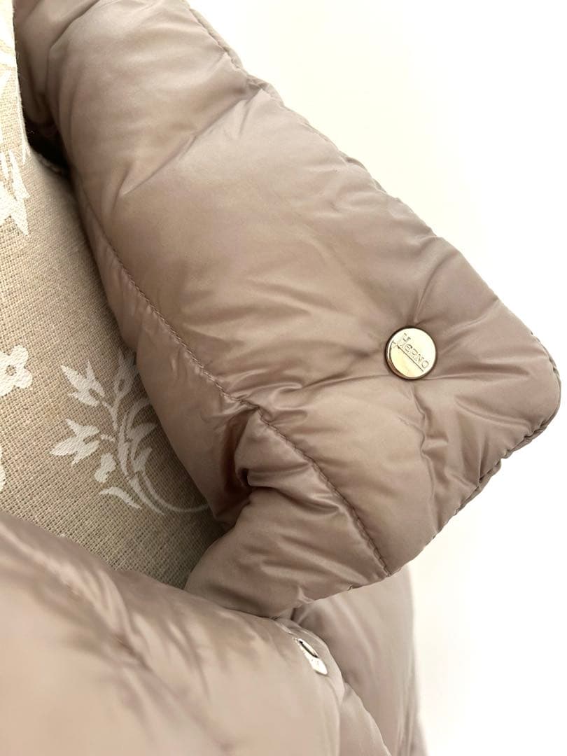 HERNO ヘルノ　ロングダウンジャケット　グレージュ　42サイズ レディースL