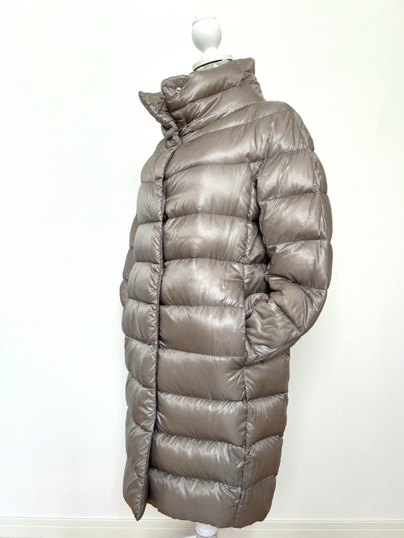 HERNO ヘルノ　ロングダウンジャケット　グレージュ　42サイズ レディースL