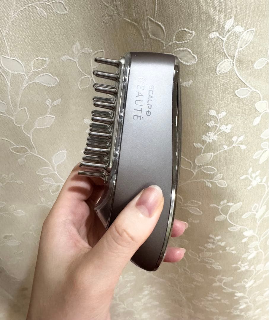 美顔器　スカルプDボーテ　電気ブラシ