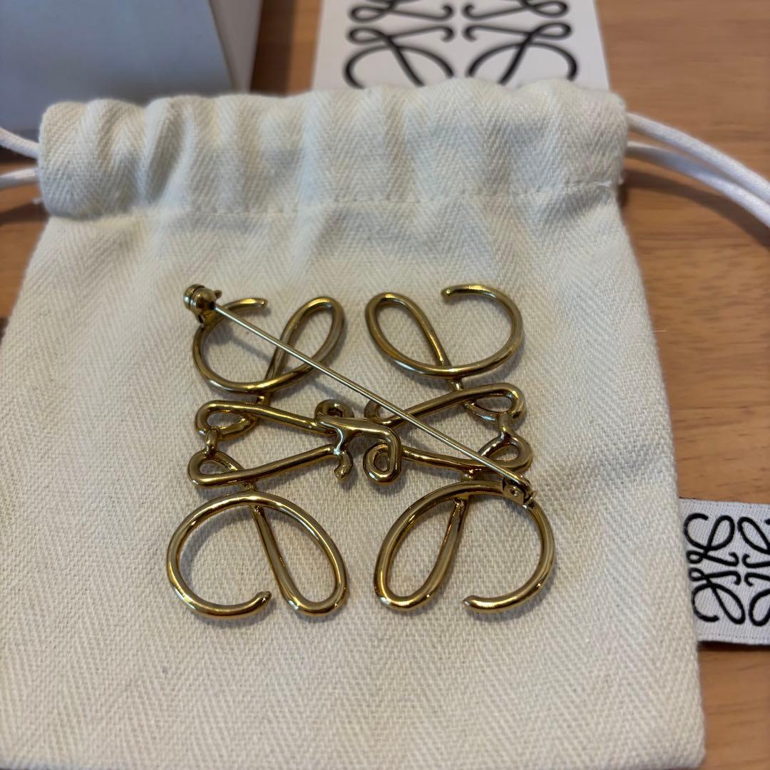 【美品】LOEWE ロエベ アナグラムブローチ ブローチ ゴールド