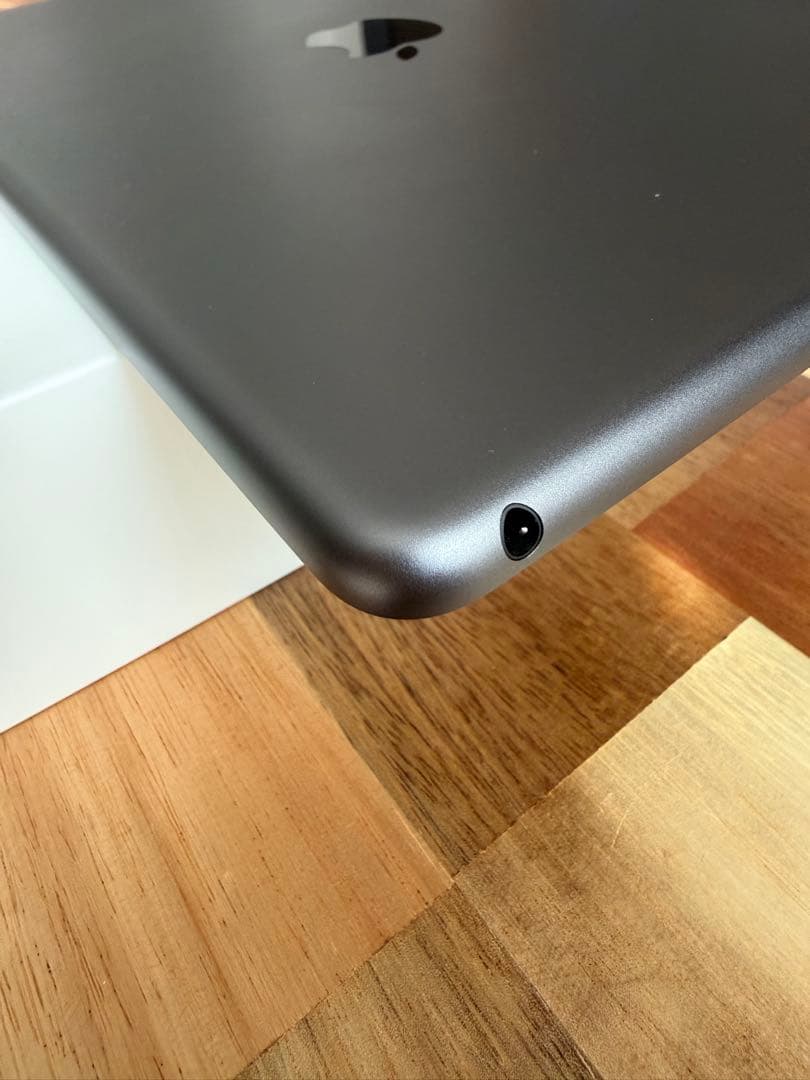 iPad 第9世代 64GB Wi-Fi 美品 箱・付属品未使用／初期化済