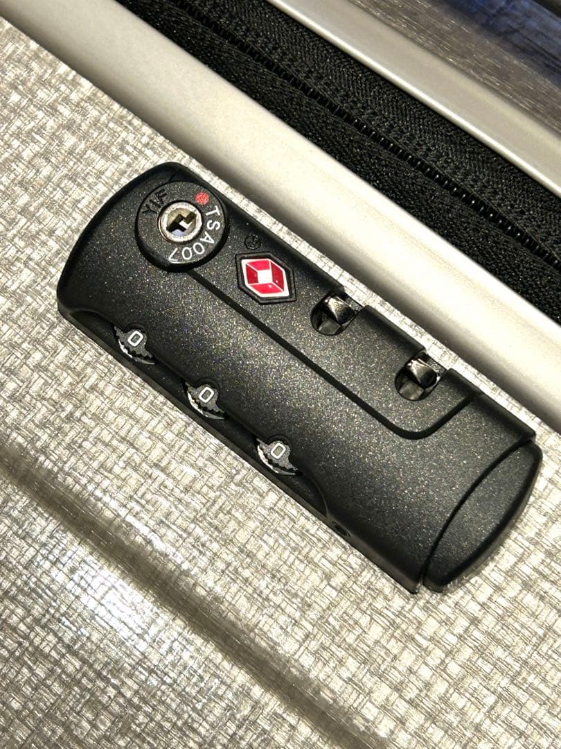 【国内未発売品】サムソナイト クロノライト四輪軽量スーツケース 92Lゴールド