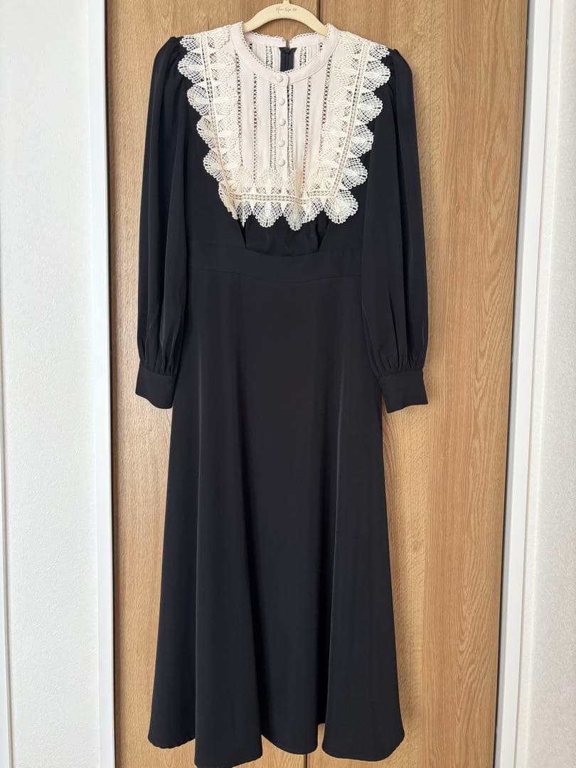 ワンピース Herlipto Le Grand Midi Dress