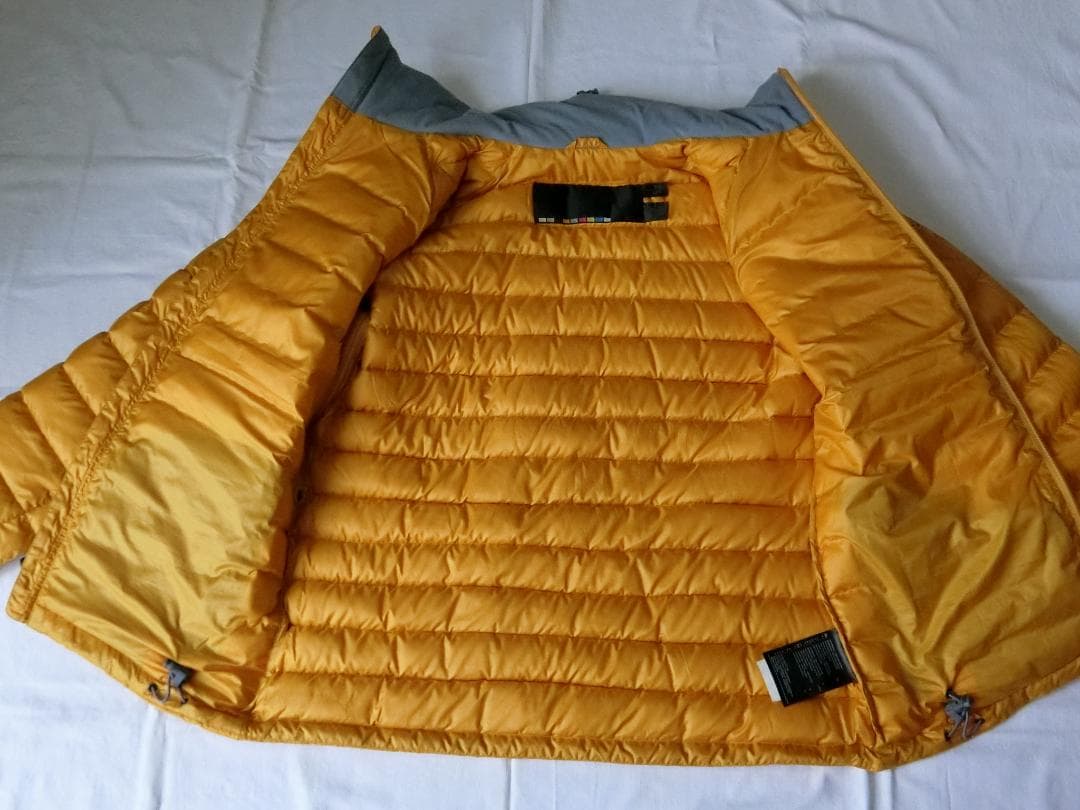 BURTON ak ダウンジャケット　サイズS