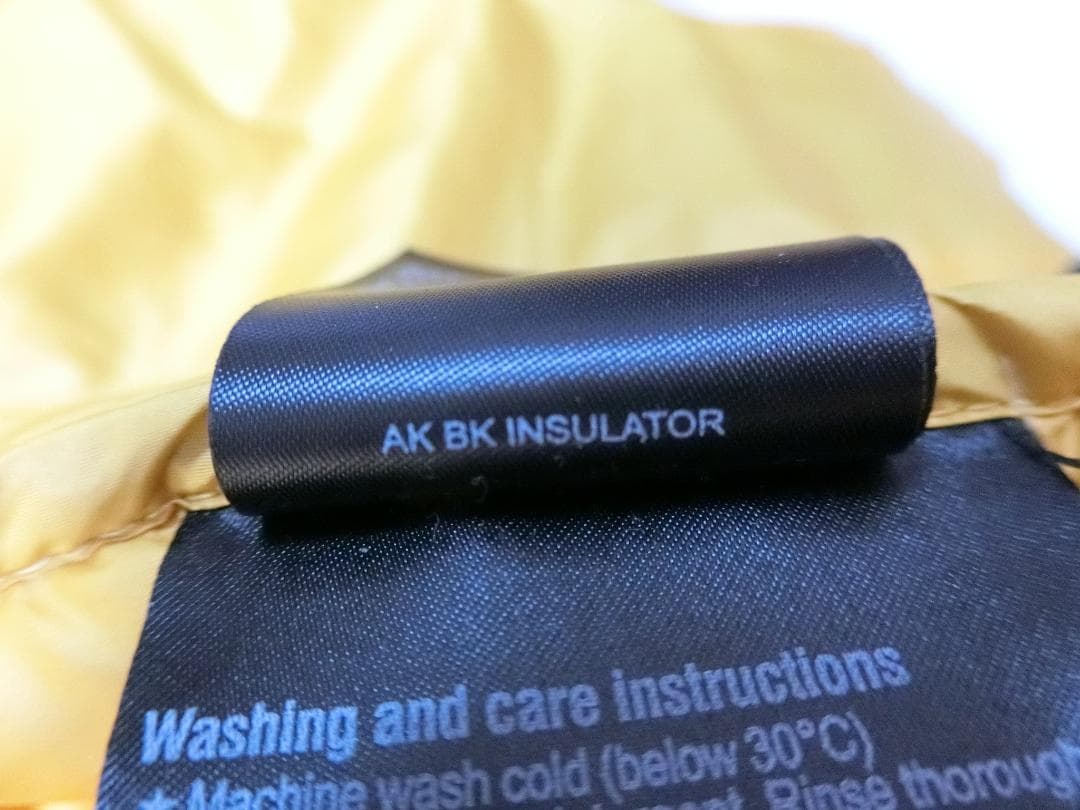 BURTON ak ダウンジャケット　サイズS