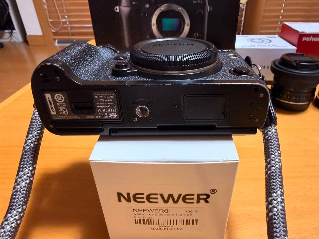 10/5まで　シャッター回数459枚　富士フイルム　X-T1 レンズ4個付き