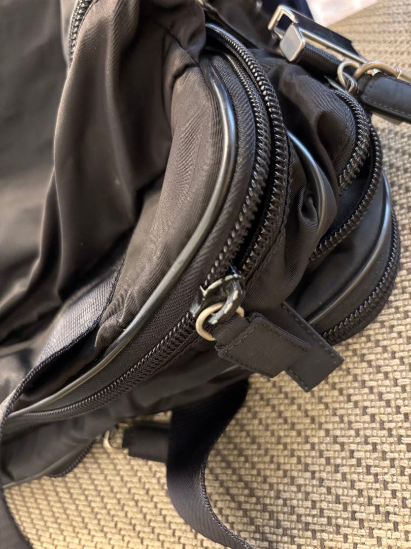 PRADA ブラック ボストンバッグ　ビジネスバッグ