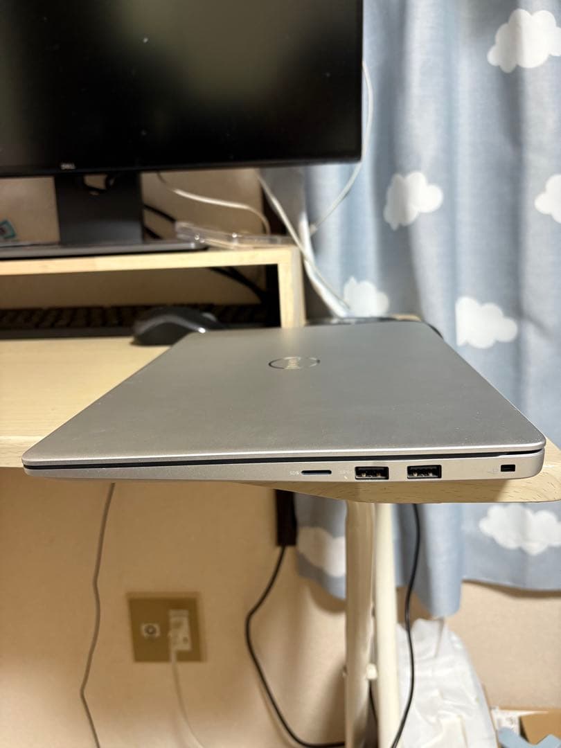 Dell Inspiron 5370 SSD128GBメモリ標準搭載