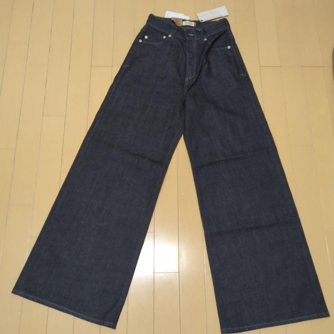 【新品・未使用・タグ付き】YANUK（ヤヌーク）カーブテーパードデニム　24