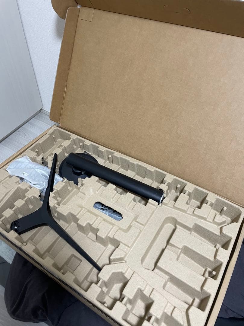 34インチ 3440x1440 180Hz モニター 直面