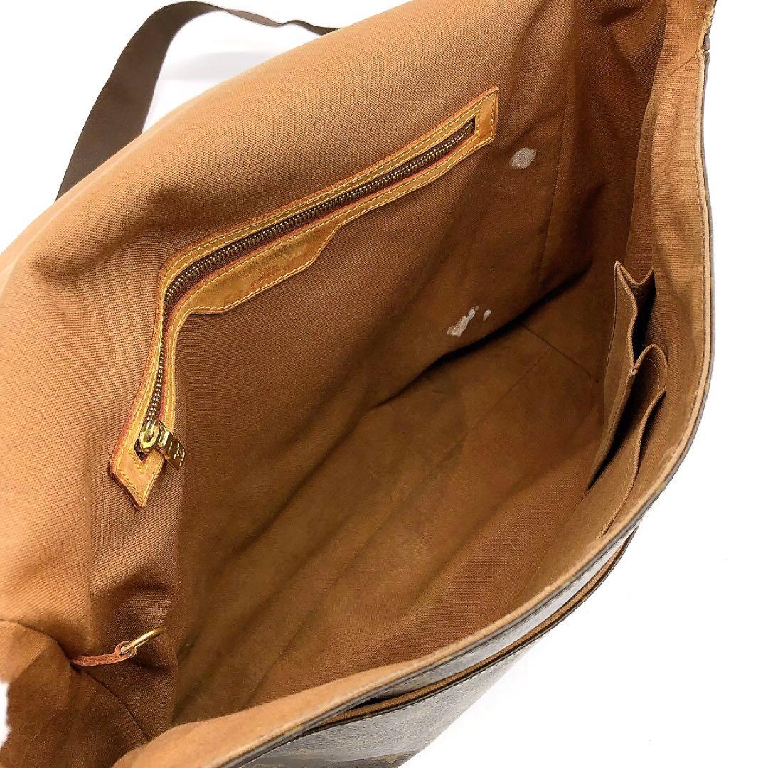 【LOUIS VUITTON】メッセンジャーバッグ　アベス　モノグラム