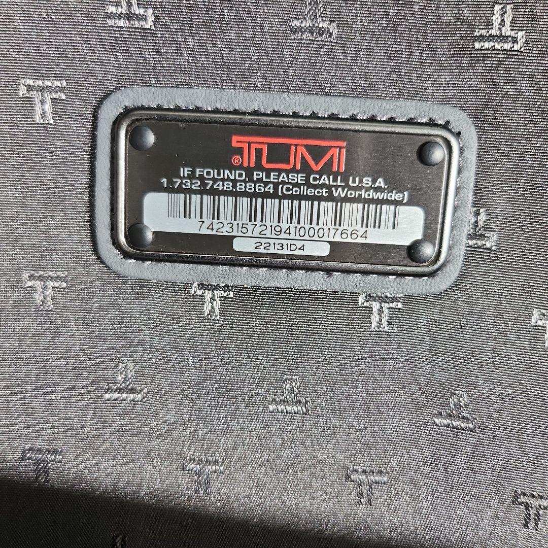 TUMI ガーメントケース