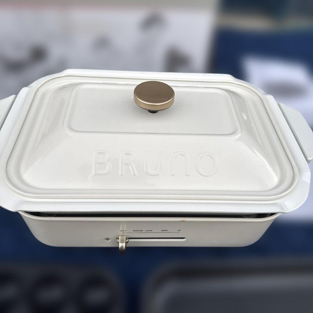 オシャレBRUNO ホットプレート 未使用たこ焼き、鉄板、人気のお鍋用プレート付