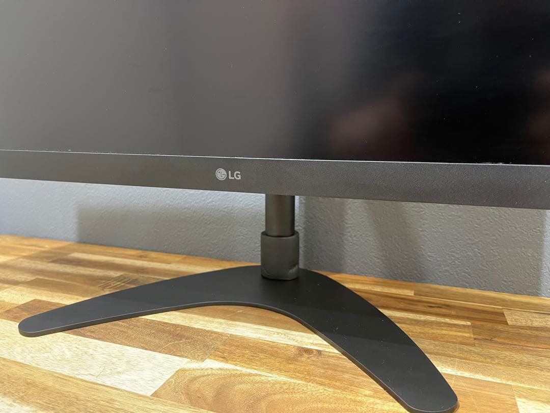 【美品】LG ゲーミングモニター UltraGear 31.5インチ