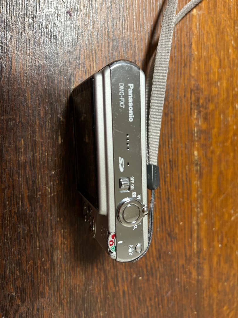 Panasonic LUMIX DMC-FX7 シルバー コンパクトデジカメ