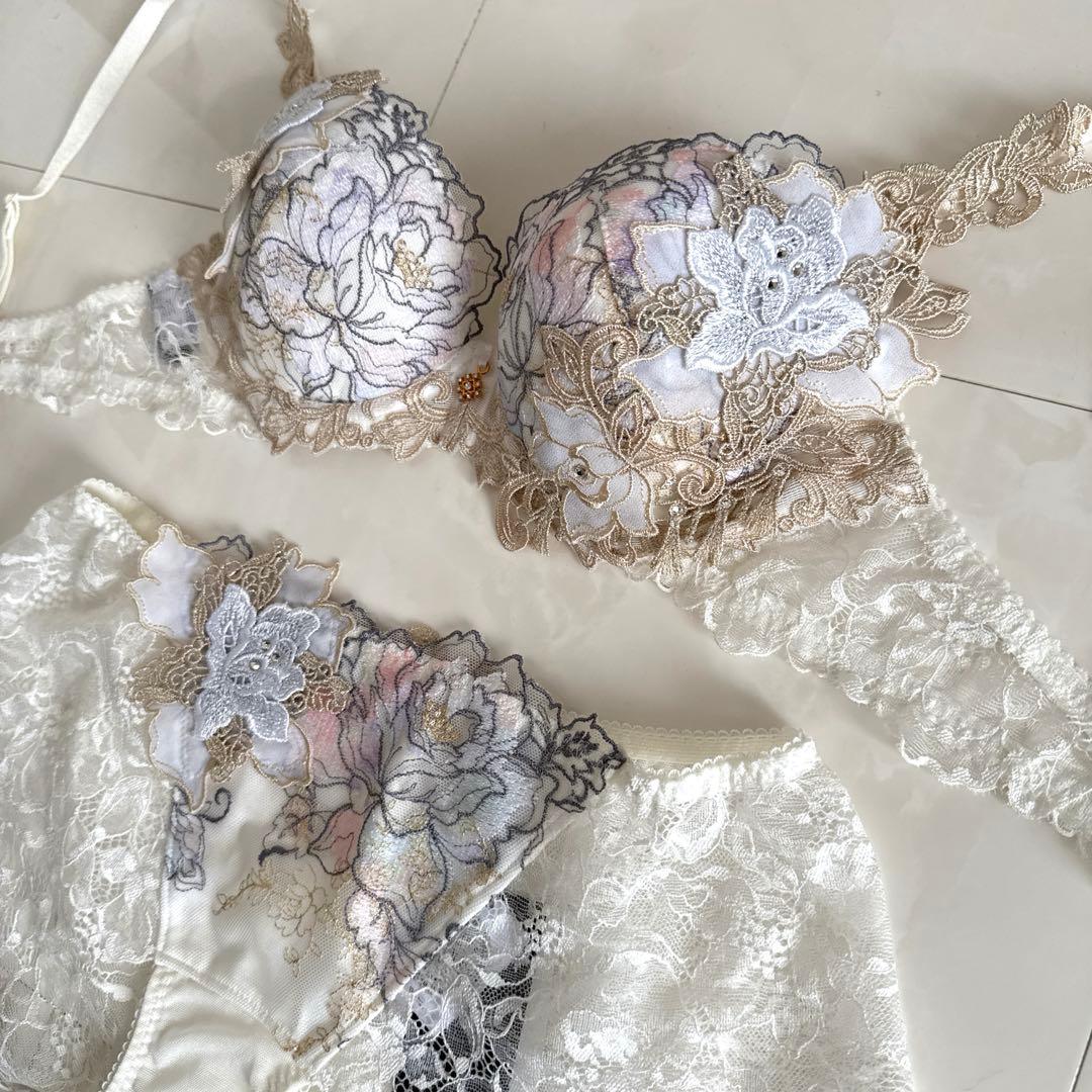 希少✨☆ワコール サルート C75・L☆39G