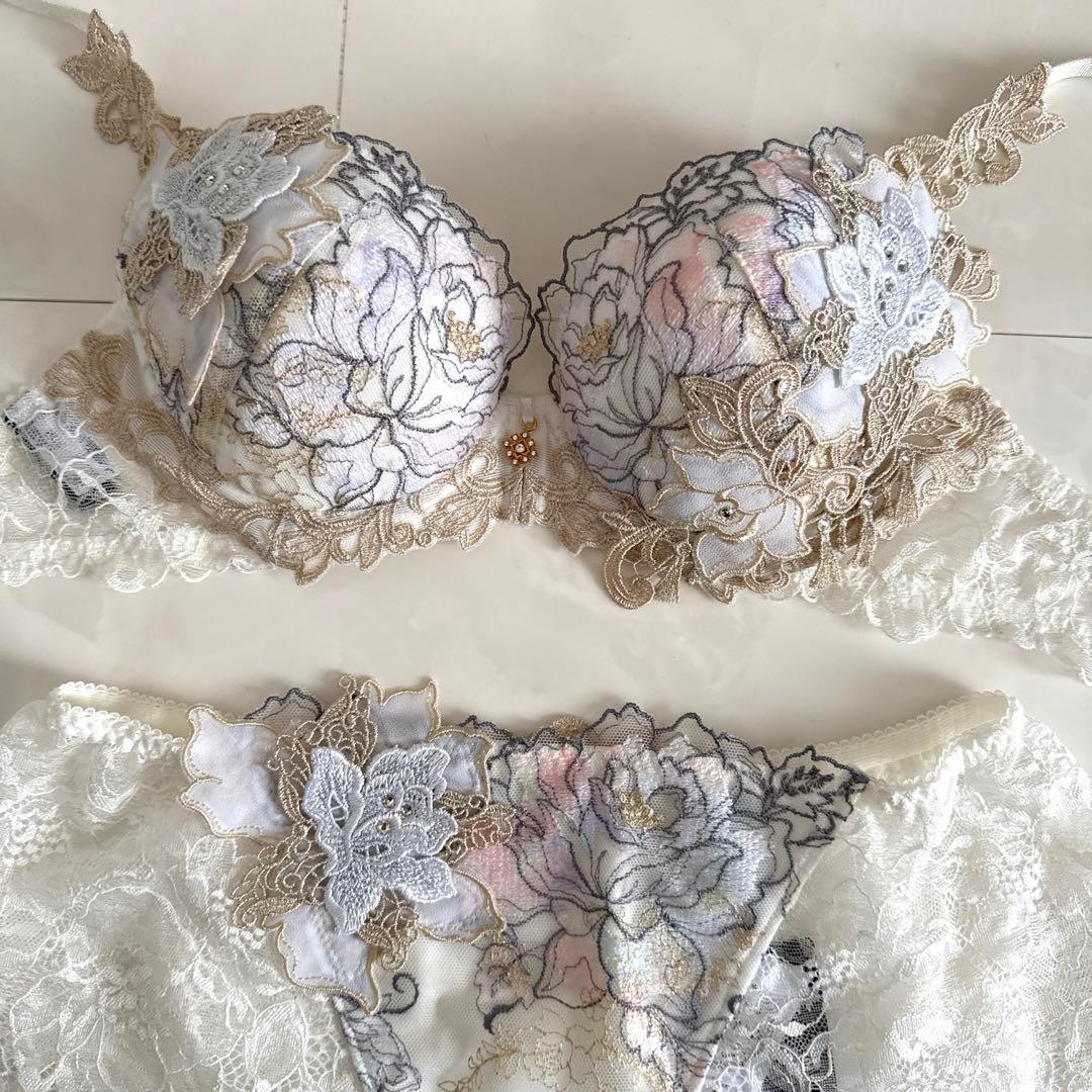 希少✨☆ワコール サルート C75・L☆39G