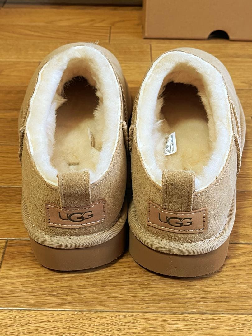 s103様BEAUTY&YOUTH UGGクラシック マイクロ24