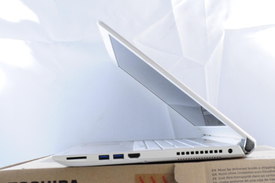 東芝dynabook ノートパソコンCorei7 倉庫保管動作未確認A00227