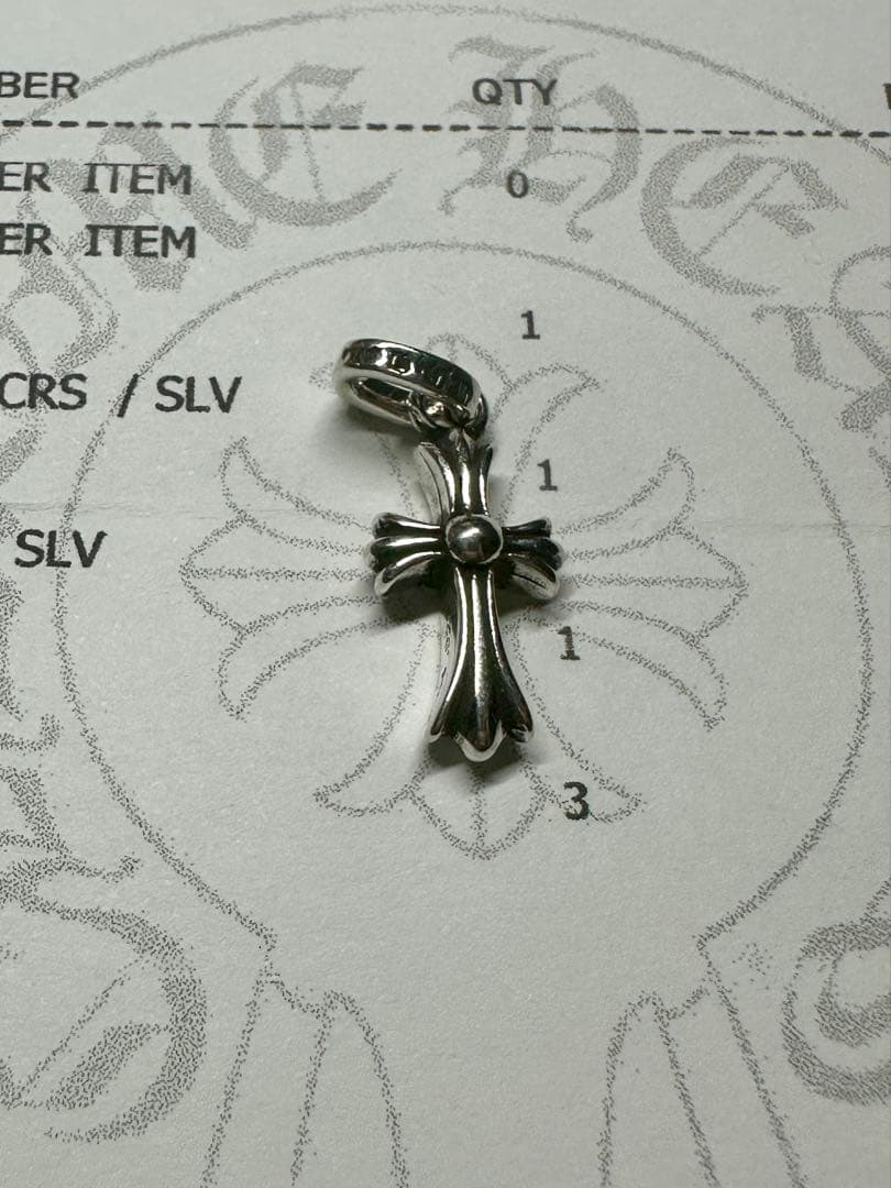 クロムハーツ　クロス　ベビーファット　チャーム　天然パヴェ　サファイアシルバー