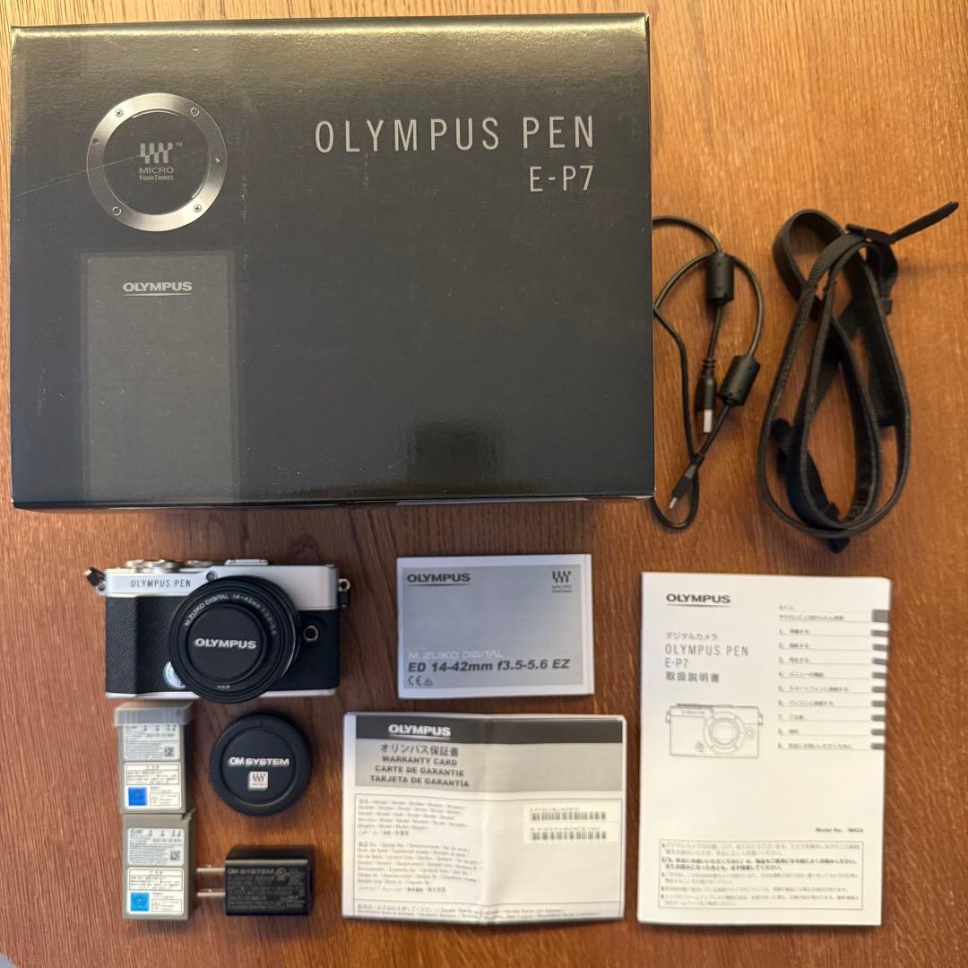 ショット数3713枚【ほぼ新品】OLYMPUS PEN E-P7 ボディシルバー