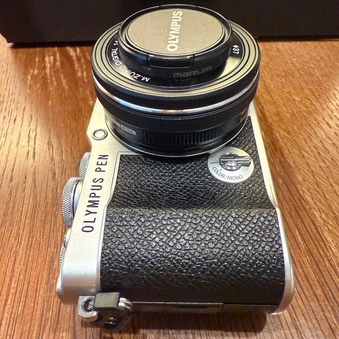 ショット数3713枚【ほぼ新品】OLYMPUS PEN E-P7 ボディシルバー