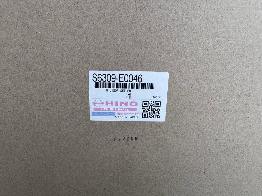 日野　純正　フロントバイザー　レンジャープロ