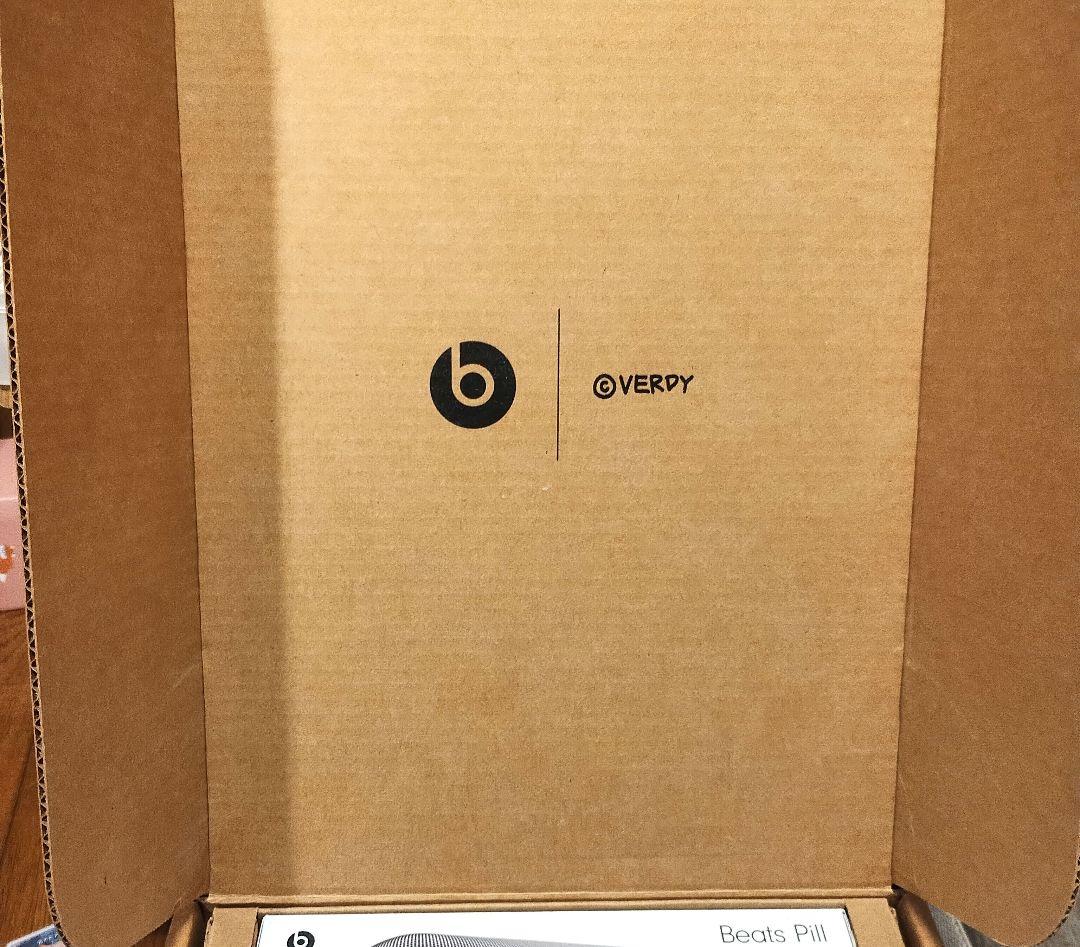 新品 　Beats x VERDY Vear Beats Pill Holder