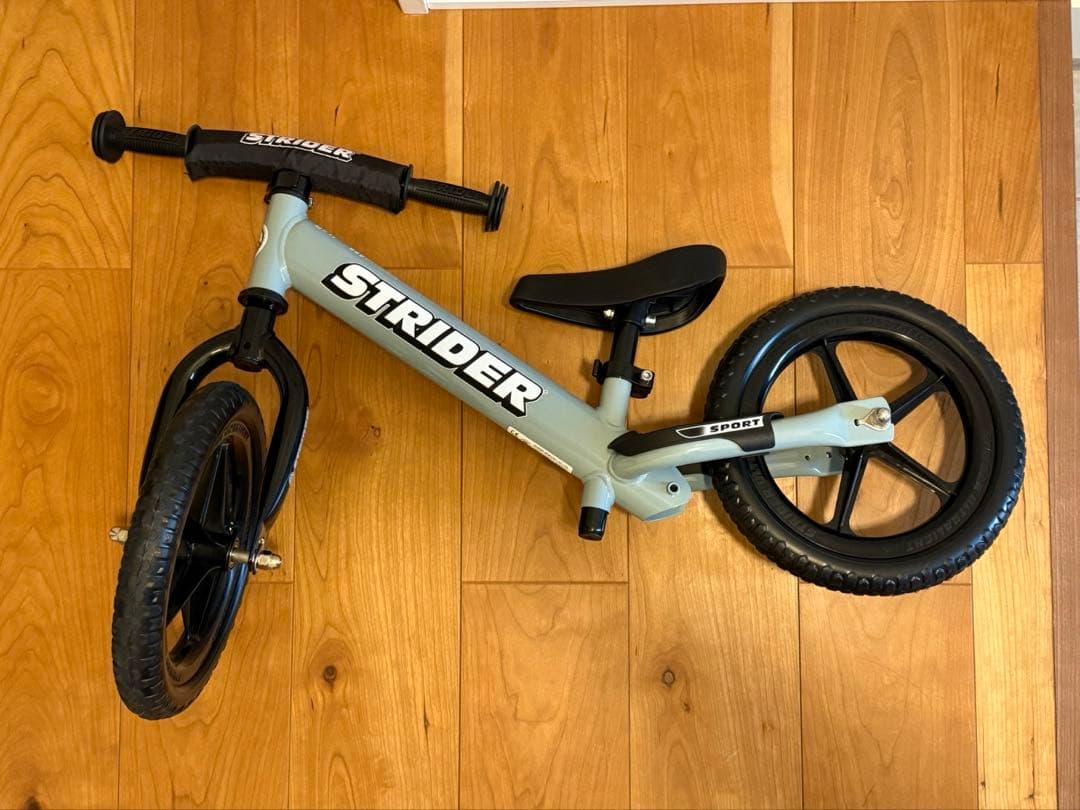 ストライダー スポーツモデル 12インチ アイスブルー