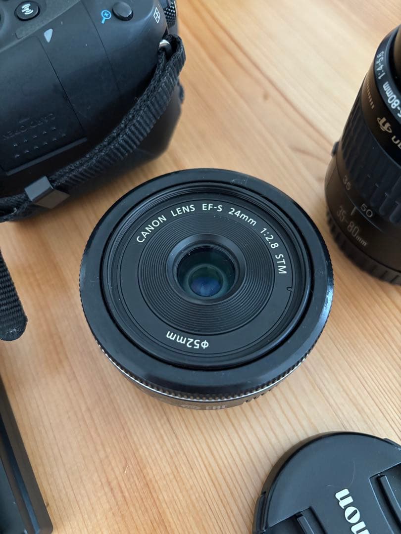 Canon EOS kiss x9i ダブルレンズセット　単焦点レンズ付き