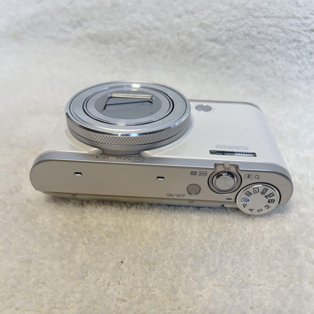 【美品】CASIO EXILIM EX-ZR4000 エクシリム 光学機器　付属