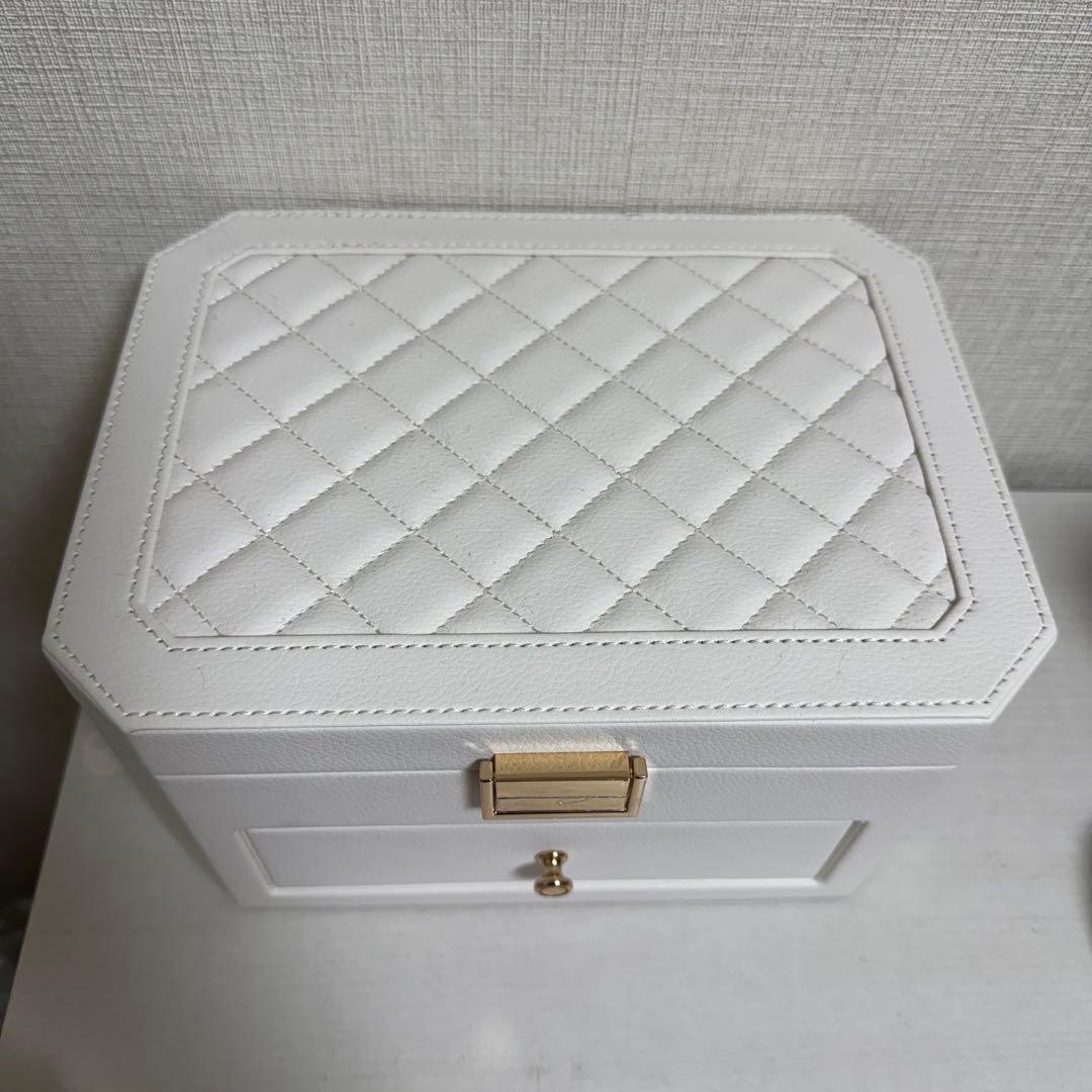 エパール　ジュエリーボックス　ホワイト×ゴールド