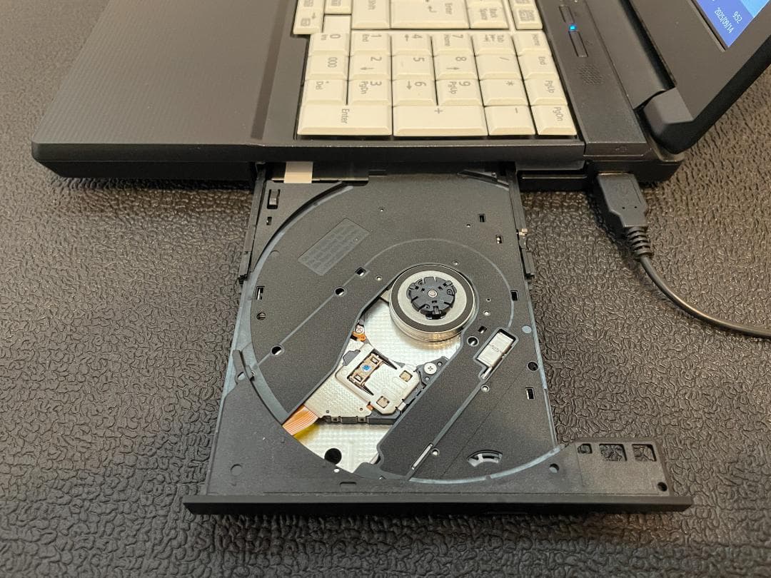 値下げ依頼歓迎　富士通　ノートパソコン Windows 11 （2019年製）