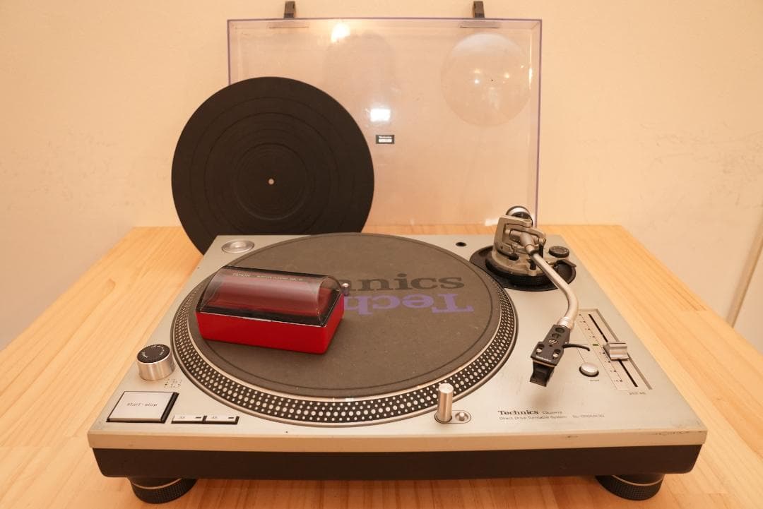 Technics SL1200 Mk3 ターンテーブル