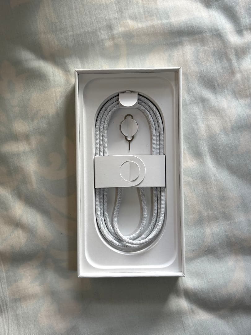 携帯電話本体 iPhone16pro