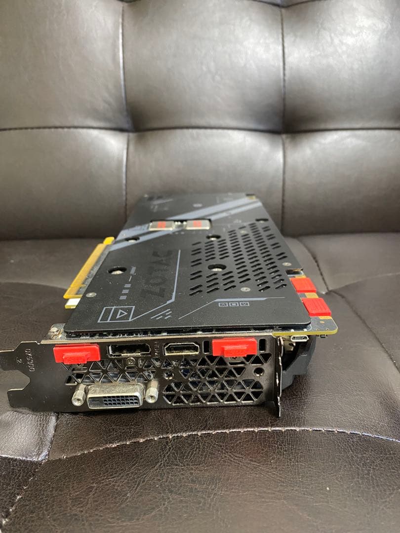 ZOTAC GeForce® GTX 1080 Ti AMP Edition