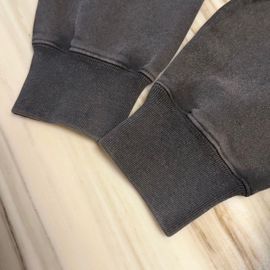 GUCCI グレー ロゴ刺繍 クルーネックトレーナー