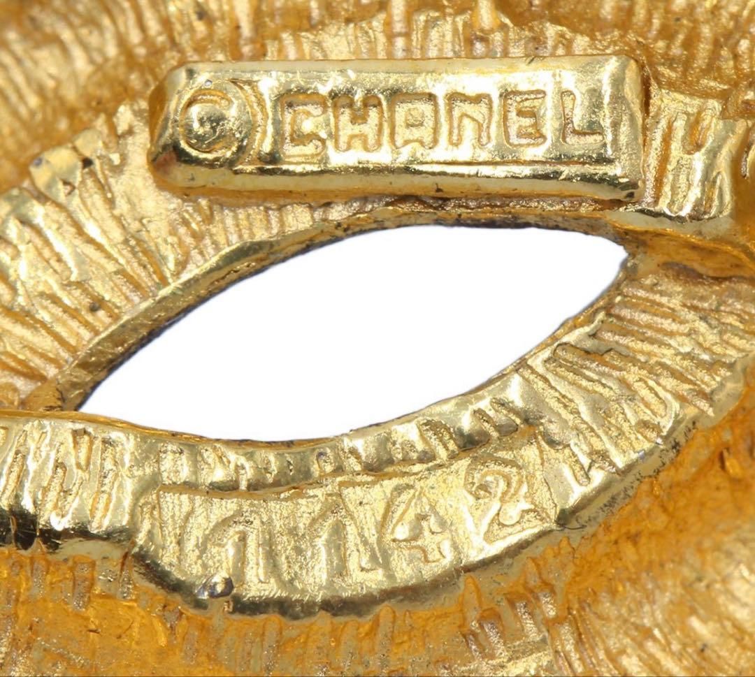 R2829 美品!! シャネル マトラッセ柄 ココマーク ブローチ