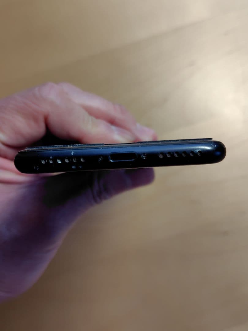 Apple iPhone SE(第2世代) ブラック 本体のみ