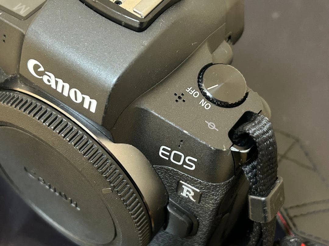 Canon EOS R デジタルカメラ 本体
