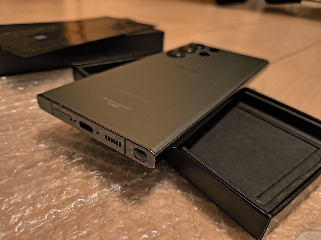 Galaxy S23 Ultra docomo　SIMフリー グリーン本体