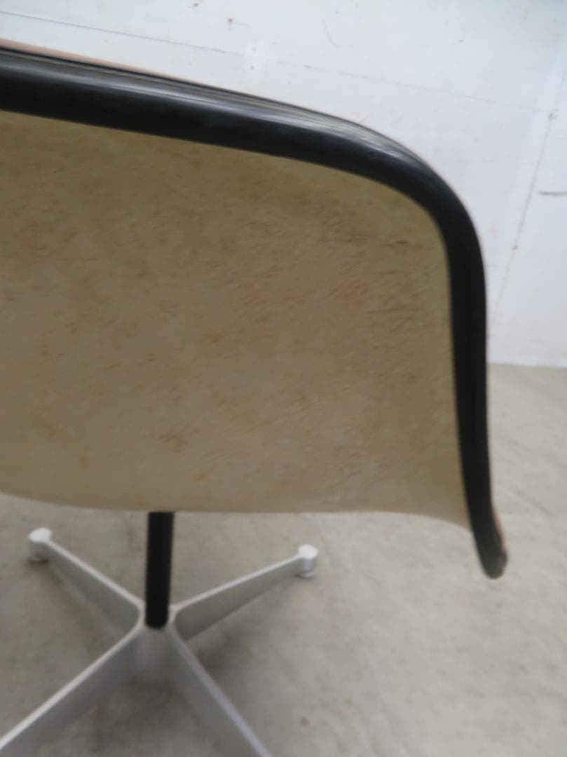 ハーマンミラー■ヴィンテージ■アームシェルチェア■ナウガレザー■FRP■イームズ