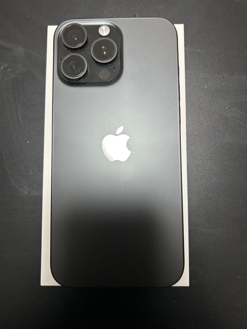【最終値下げ】iPhone 16proMax ブラックチタニウム256GB