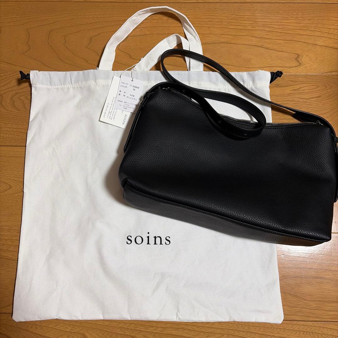 【新品未使用】soins 牛革ミニマルショルダーバッグ 即日発送OK