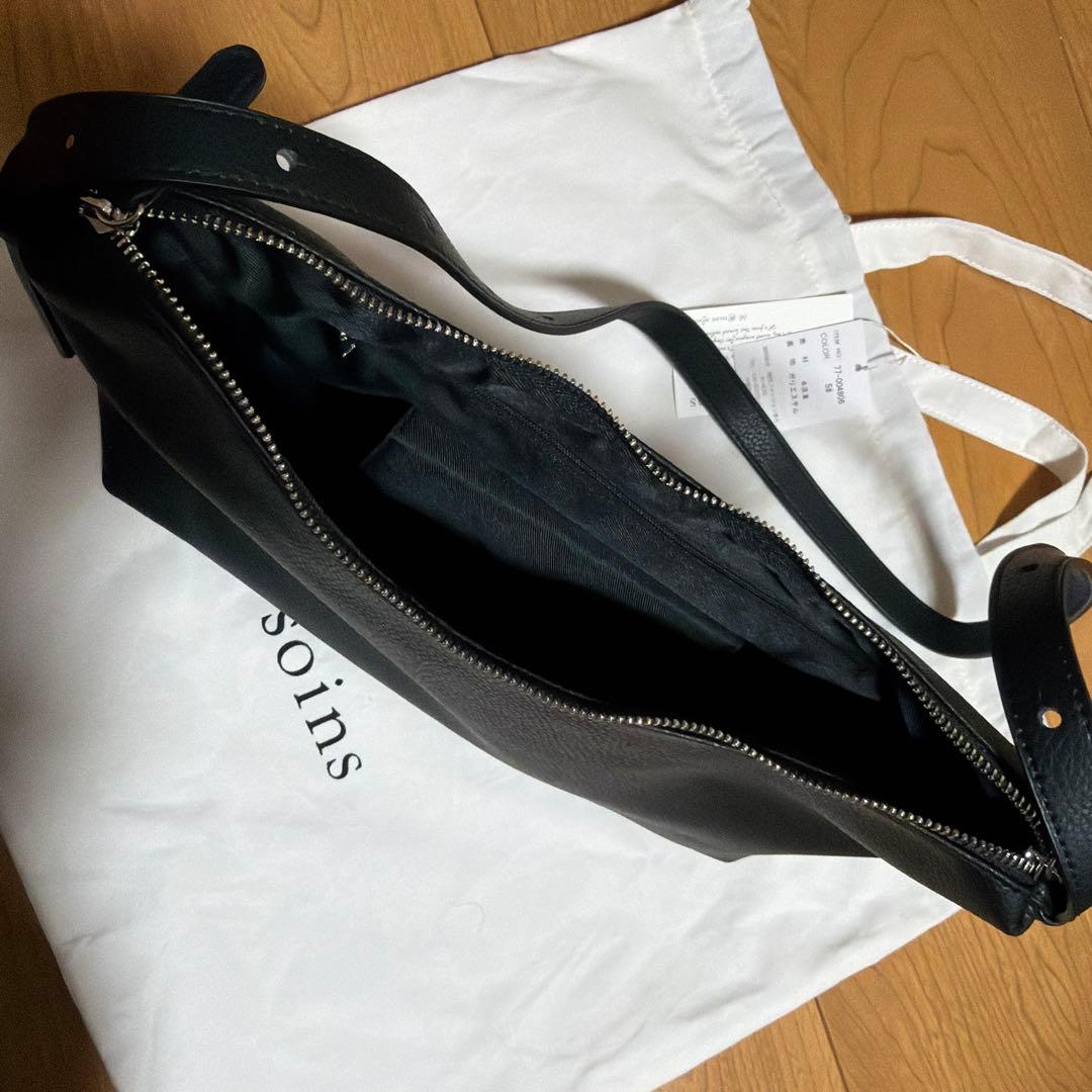 【新品未使用】soins 牛革ミニマルショルダーバッグ 即日発送OK
