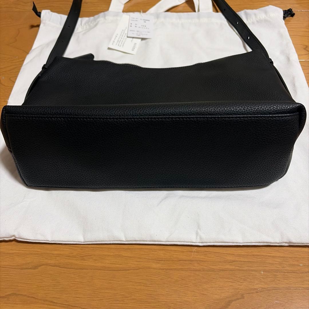 【新品未使用】soins 牛革ミニマルショルダーバッグ 即日発送OK