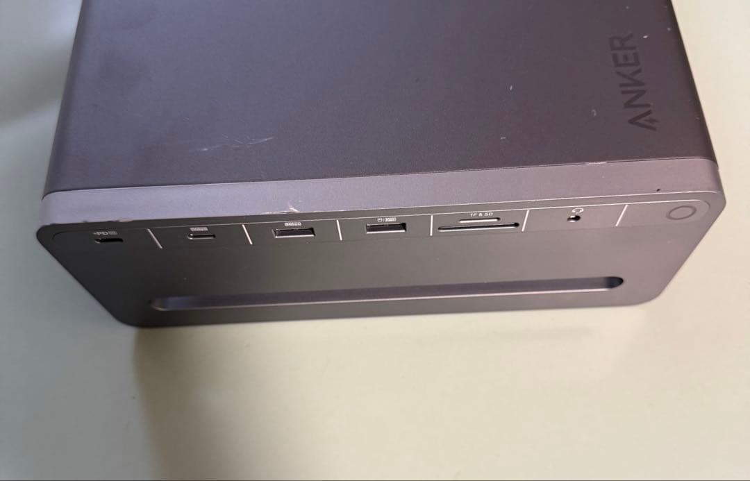 Anker USB-C ハブ (10-in-1, Monitor Stand)