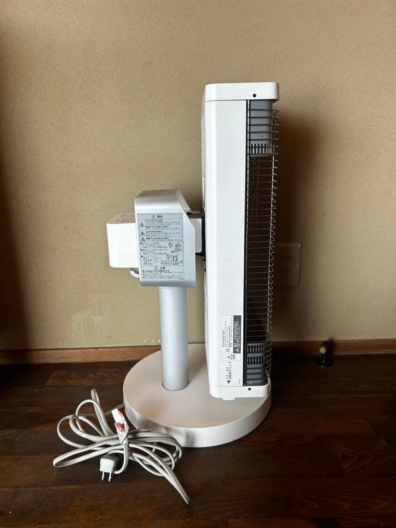 DAIKIN ダイキン ERFT11XS-W 遠赤外線ヒーター　20年製