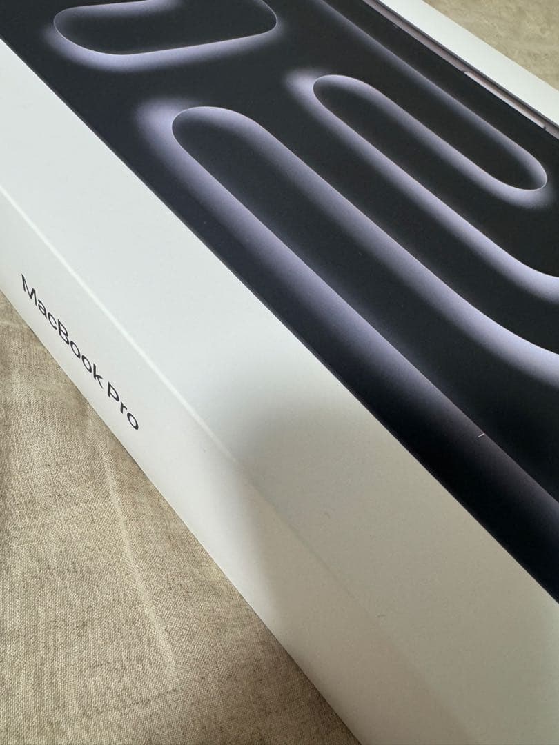 MacBook Pro M4 Pro メモリ24GB/SSD1TB 16インチ